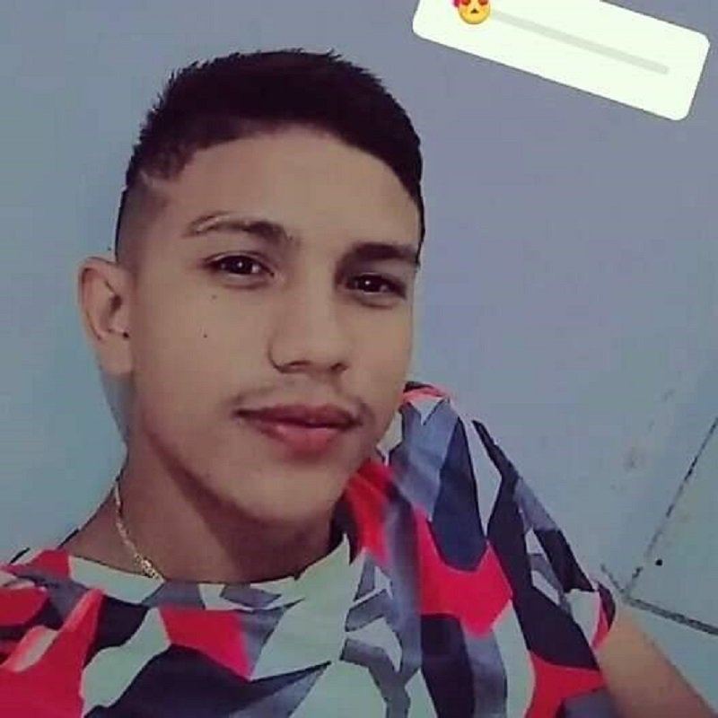 Jovem Assassinado A Tiros Em Quadra De Esportes Na Zona Norte De