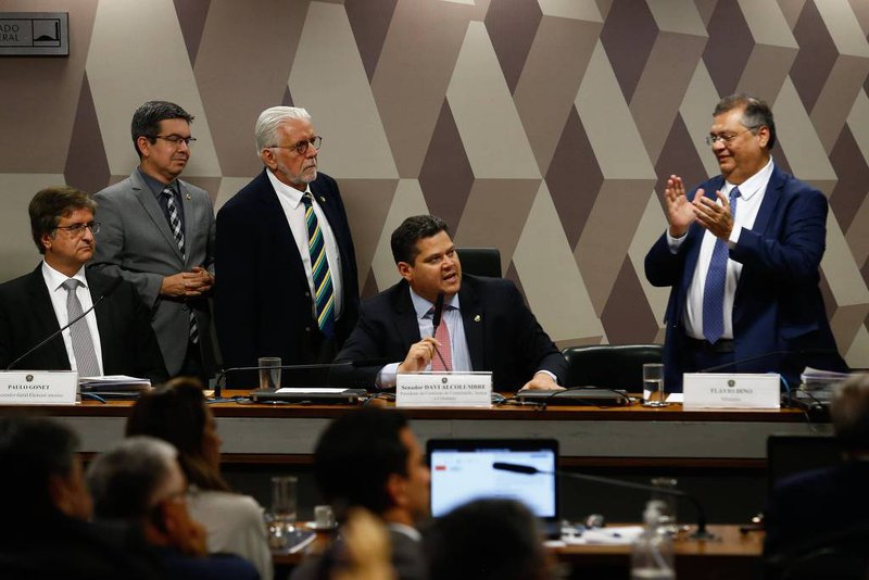 Senado Aprova Dino Ao Stf E Gonet Pgr Ap S Articula O De Lula