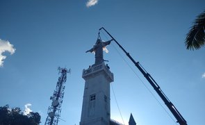 Restauração da Igrejinha do Céu em Viçosa-CE com nova imagem do Cristo