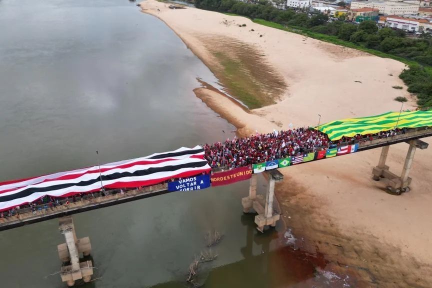 Lideranças do Piauí e Maranhão se unem e fazem ato pró-Lula na Ponte da Amizade