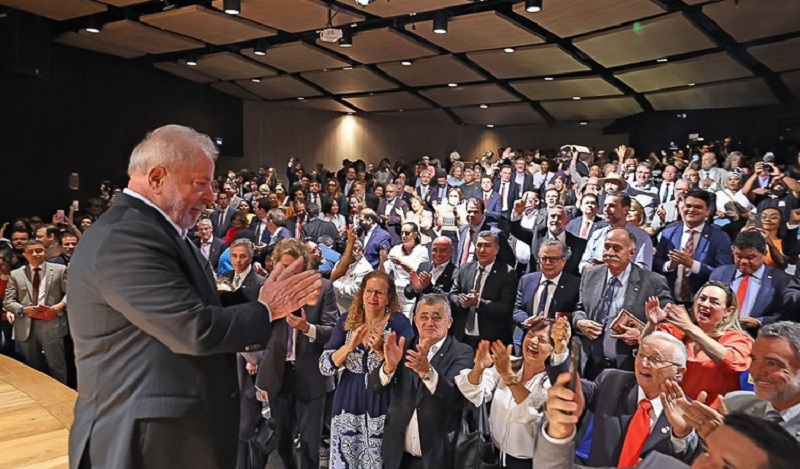Presidente eleito Luiz Inácio Lula da Silva, durante a sua fala aos parlamentares