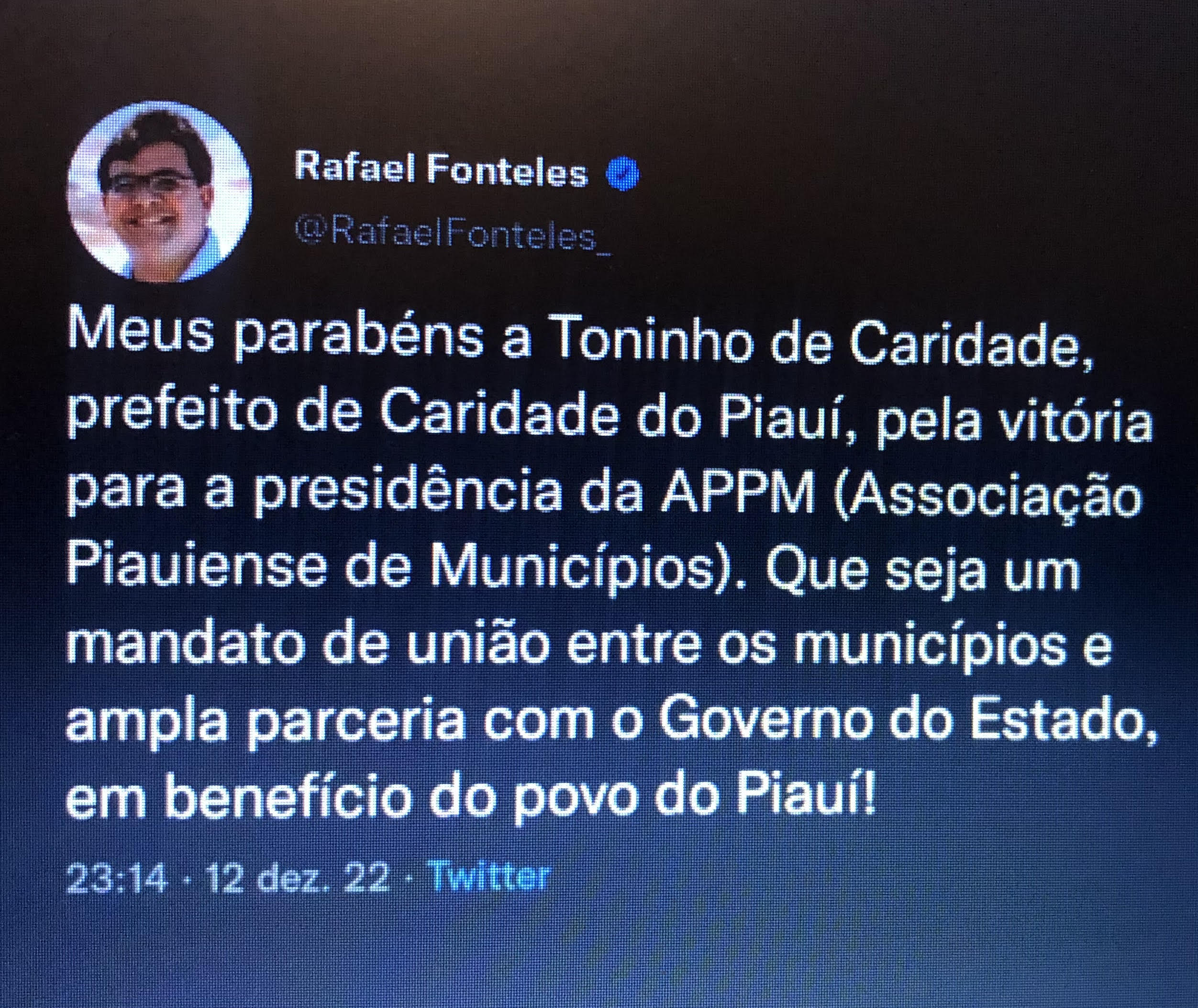 Rafael Fonteles parabeniza Toninho de Caridade do Piauí pela importante vitória.