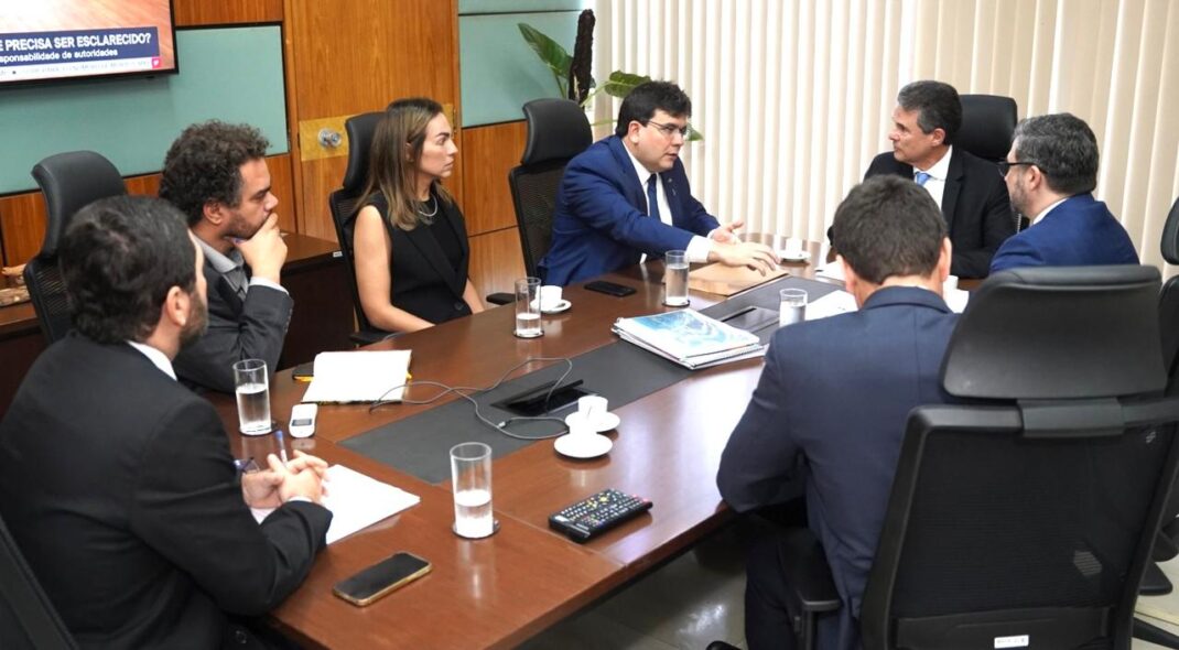Governador Rafael Fonteles participa de reunião com o Ministro da Pesca, André de Paula