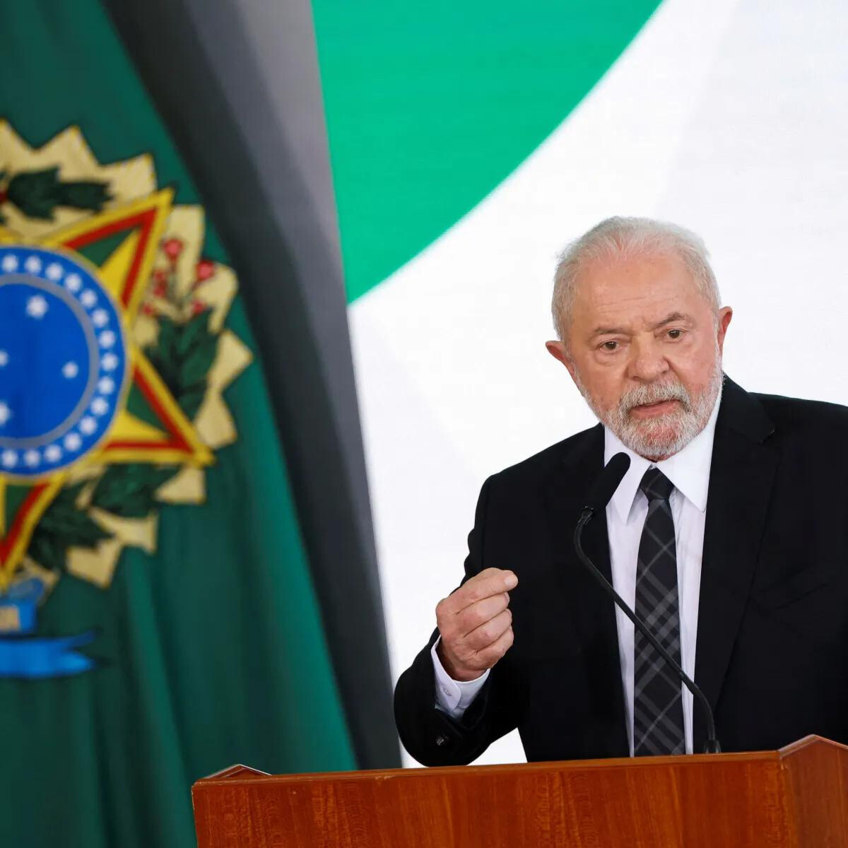 Presidente Lula discursa em Portugal