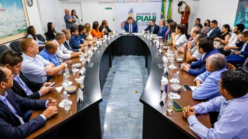 Governador apresenta Orçamento Participativo a vereadores e destaca investimento de R$ 50 milhões em Teresina e Parnaíba