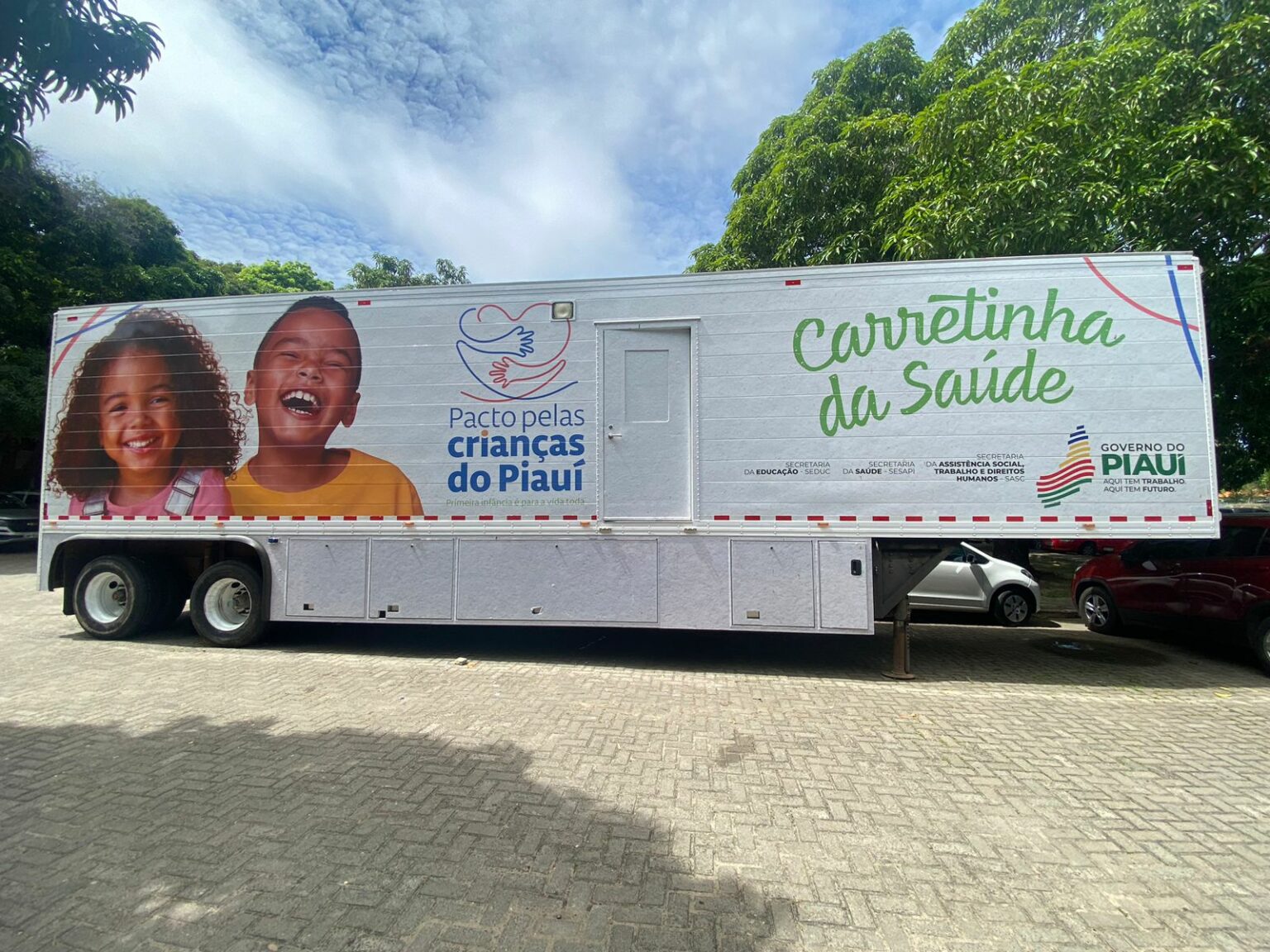 A "Carretinha da Saúde" oferece serviços para crianças
