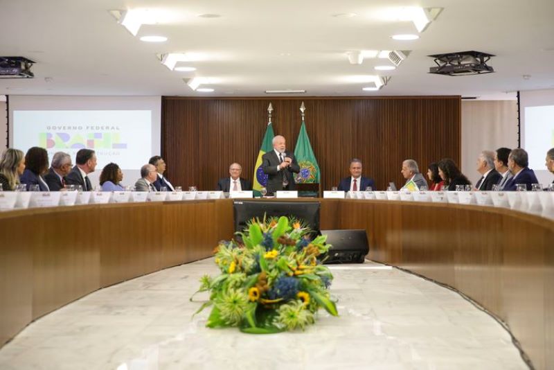 Lula durante reunião ministerial realizada nesta quinta-feira, (15)