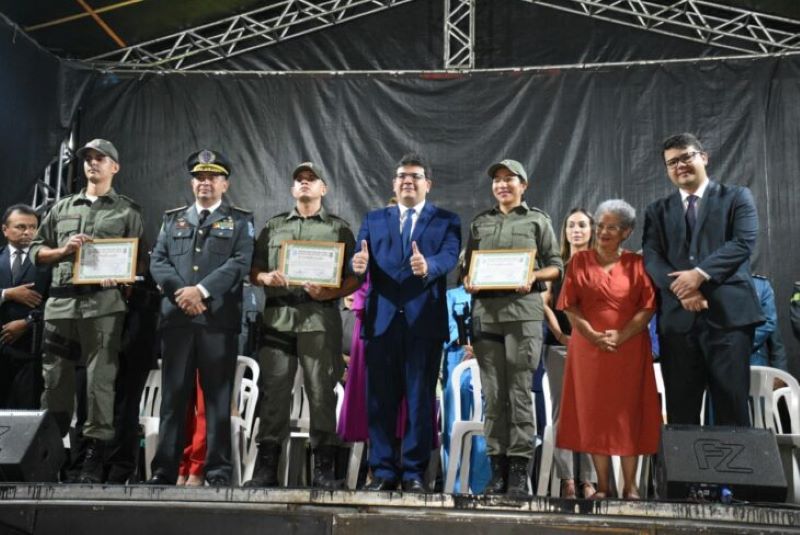 Os novos Policias Militares do Piauí são apresentados em solenidade
