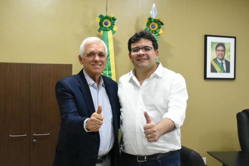 Governador Rafael Fonteles e vice-governador, Themístocles Filho (à esquerda)