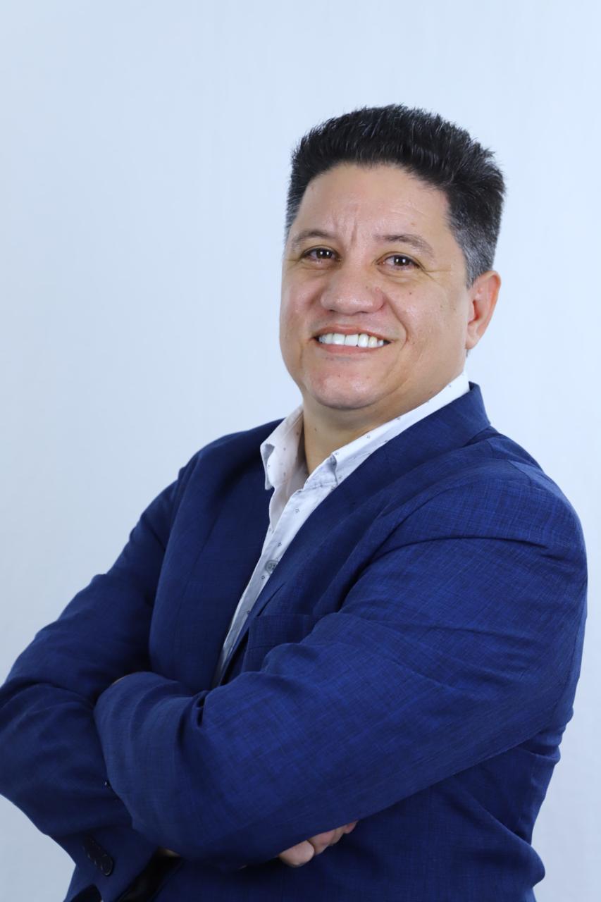 Wesley Bastos é Bacharel em Direito, MBA Executivo em Marketing Digital, e Especialista em Marketing Político formado pela Academia Vitorino e Mendonça e Advocacy de Entidades de Policiais Penais