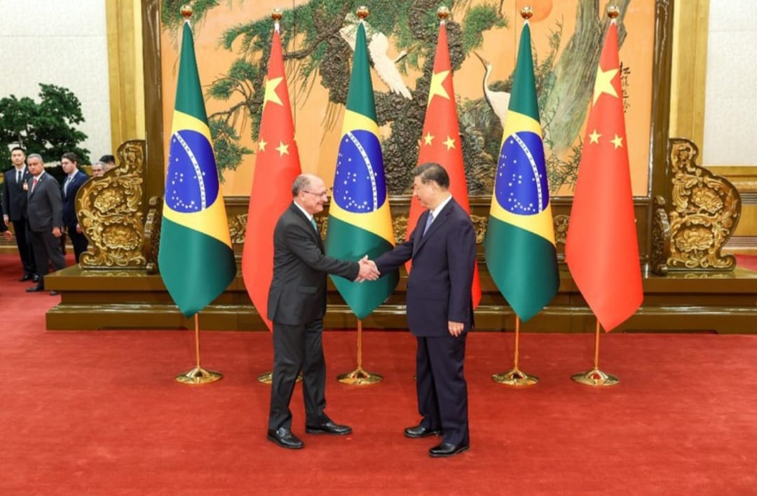 Vice-presidente da República e ministro do Desenvolvimento, Indústria, Comércio e Serviços (Mdic), Geraldo Alckmin com o presidente da China, Xi Jinping,
