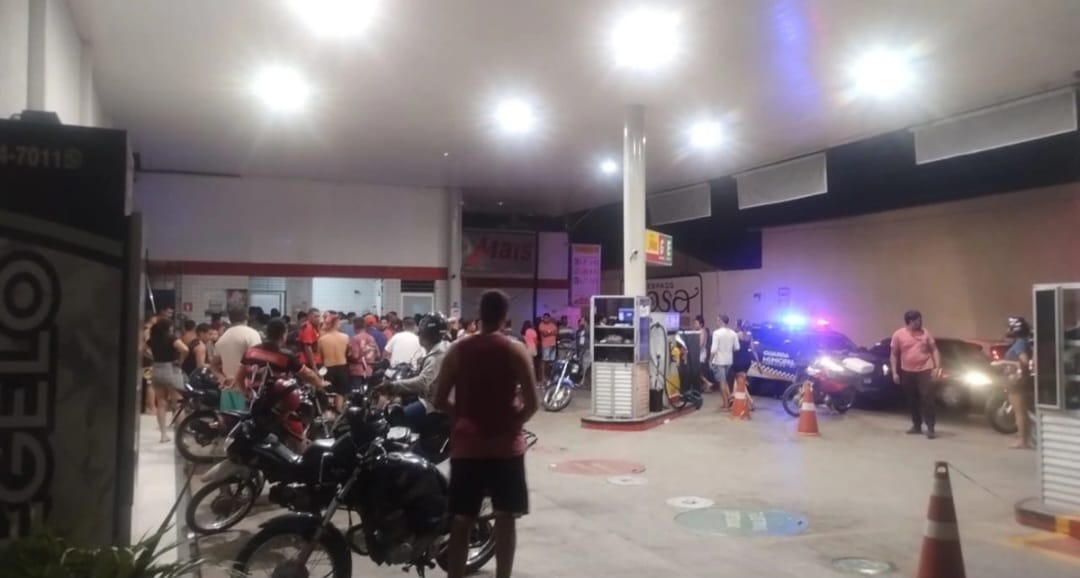 Jovem morre após ser baleado em posto de gasolina na zona sudeste de Teresina