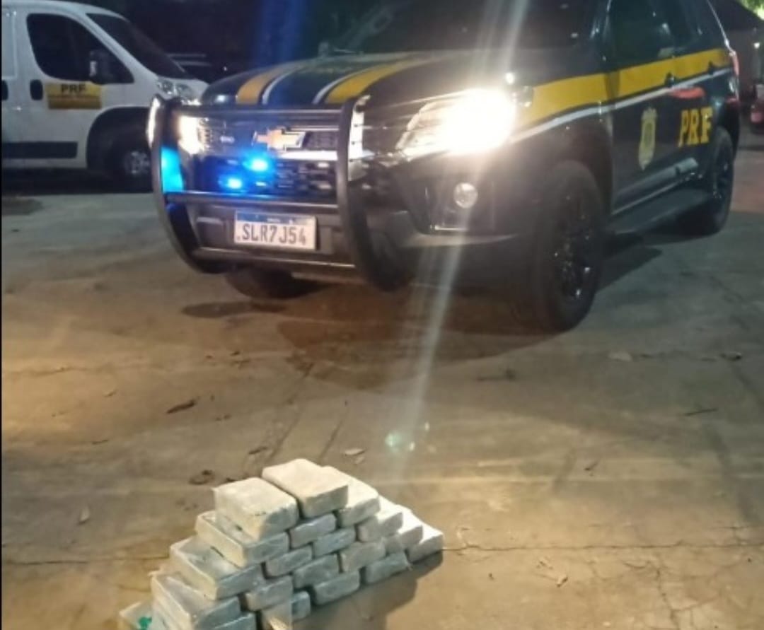 PRF apreende 20 kg de pasta base de cocaína na BR 343 em Teresina